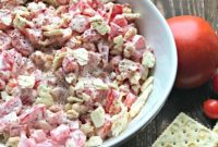 Crispy Tomato Cracker Salad