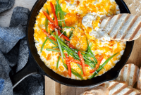 Creamy Slow Cooker Crab Dip