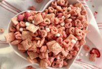 Strawberry Dream Muddy Buddies