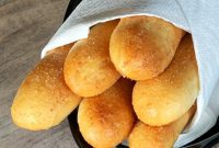 Irresistible Olive Garden Breadsticks