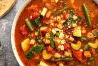 Easy Slow Cooker Minestrone