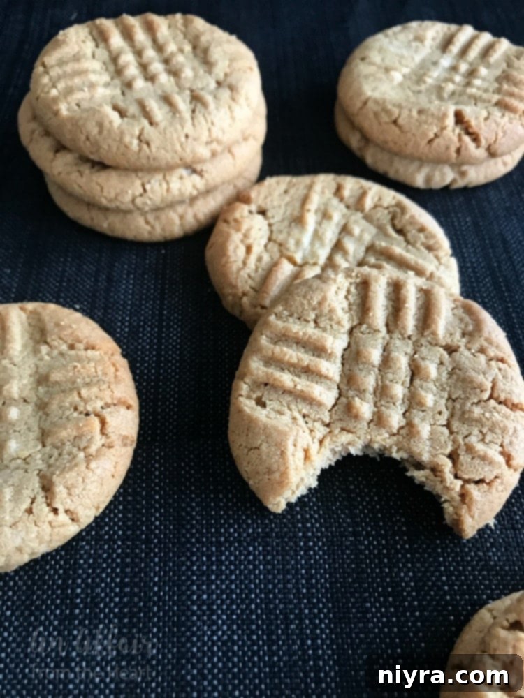 Delicious 3-Ingredient Peanut Butter Cookies