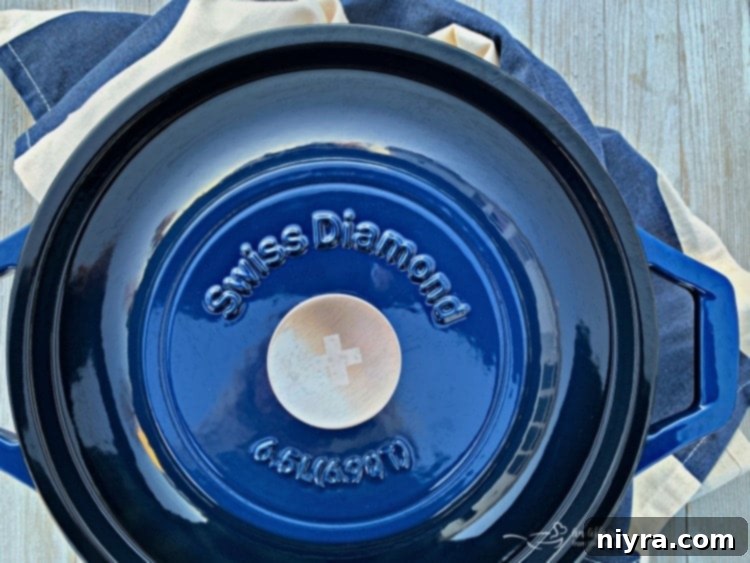 Swiss Diamond Cast Iron Dutch Oven