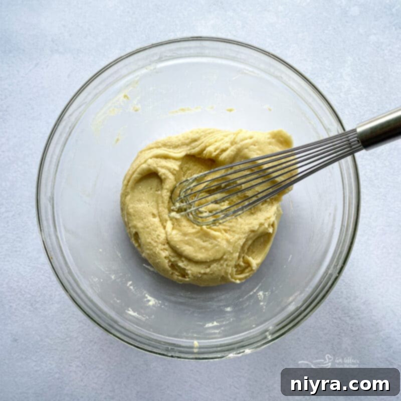 Zesty Lemon Blueberry Crumb Bars 7 cake batter for lemon blueberry crumble bars