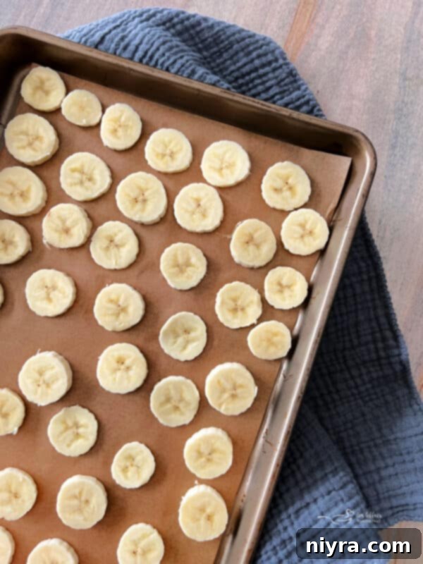 Various ways to freeze bananas, including whole, sliced, and mashed.