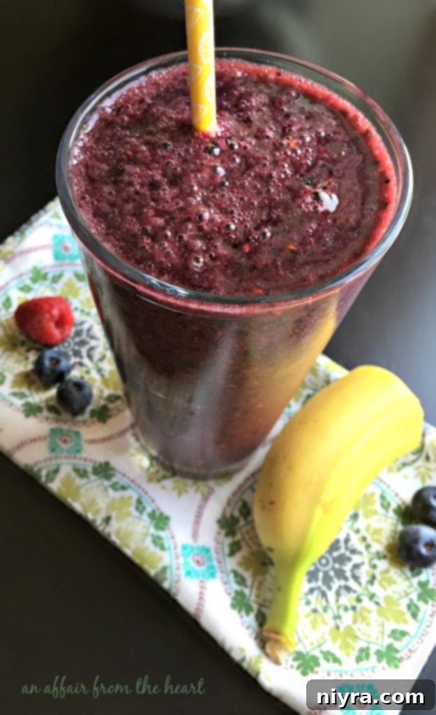 Close-up of a refreshing Banana Berry Fiber-Packed Smoothie