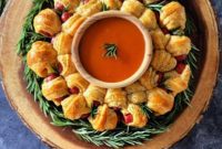 Festive Pigs in a Blanket Ring