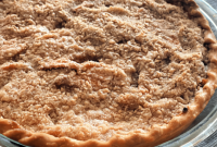Spiced Peach Crumble Pie