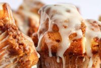 Cinnamon Toffee Pull-Apart Muffins