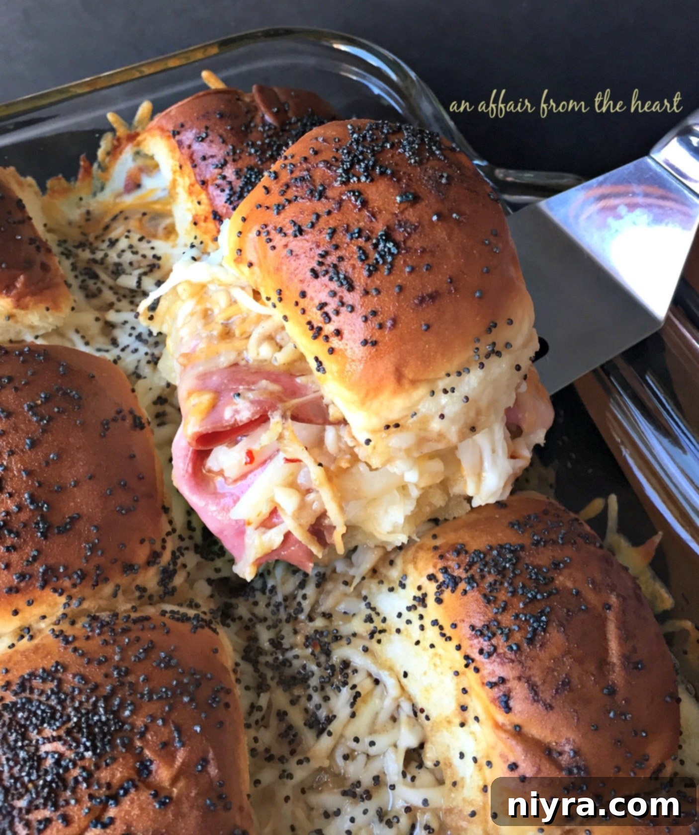 Zesty Horseradish Roast Beef Sliders 1 featured 7061