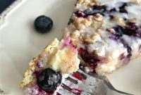 Streusel-Topped Blueberry Pizza