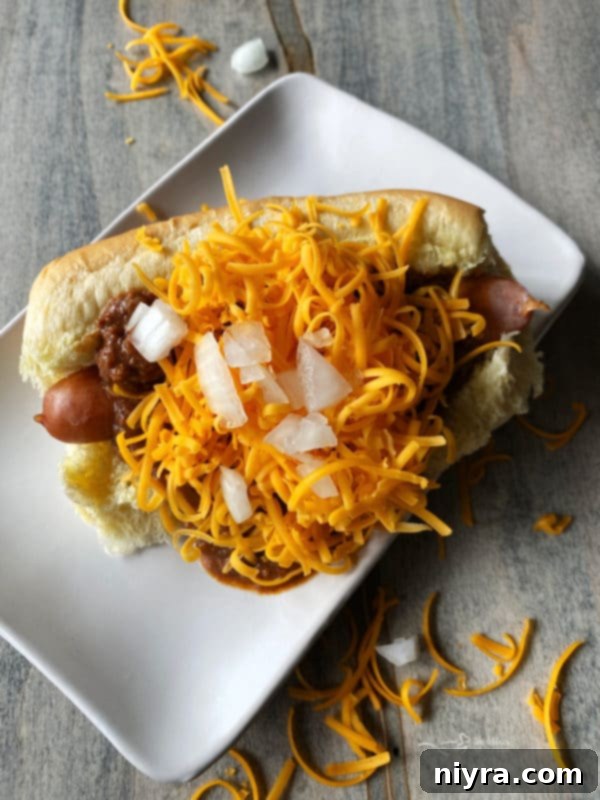 chili cheese dog, a popular way to enjoy Cincinnati Chili