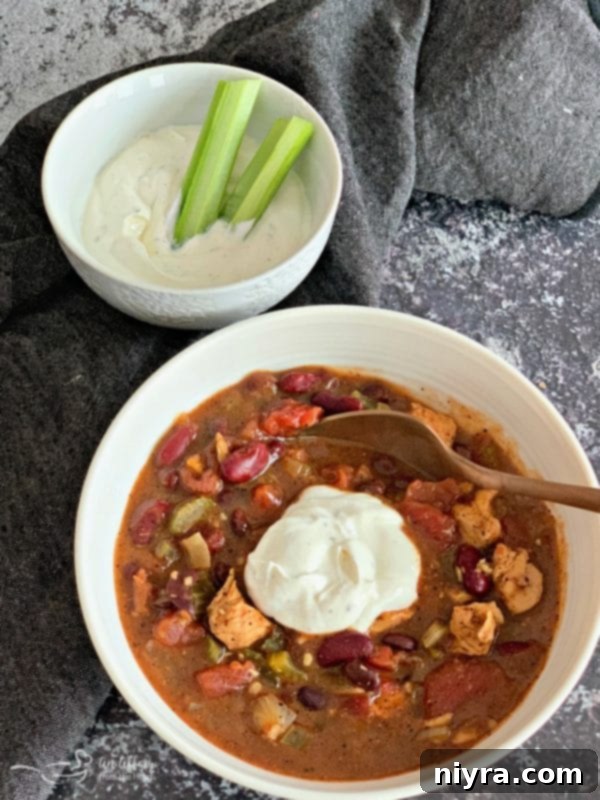 Slow Cooker Buffalo Chicken Chili