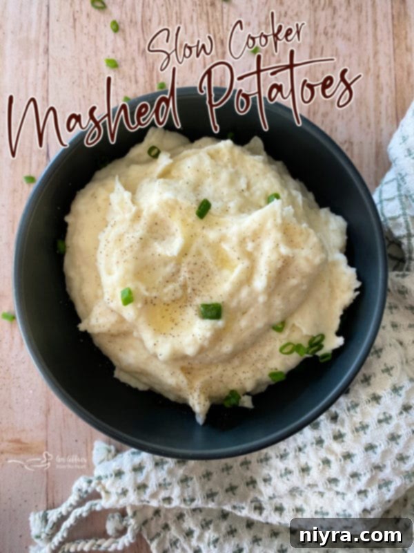 Classic Southern White Gravy 4 Mashed potatoes in black bowl with chives