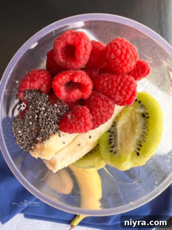 Blender with fiber smoothie ingredients